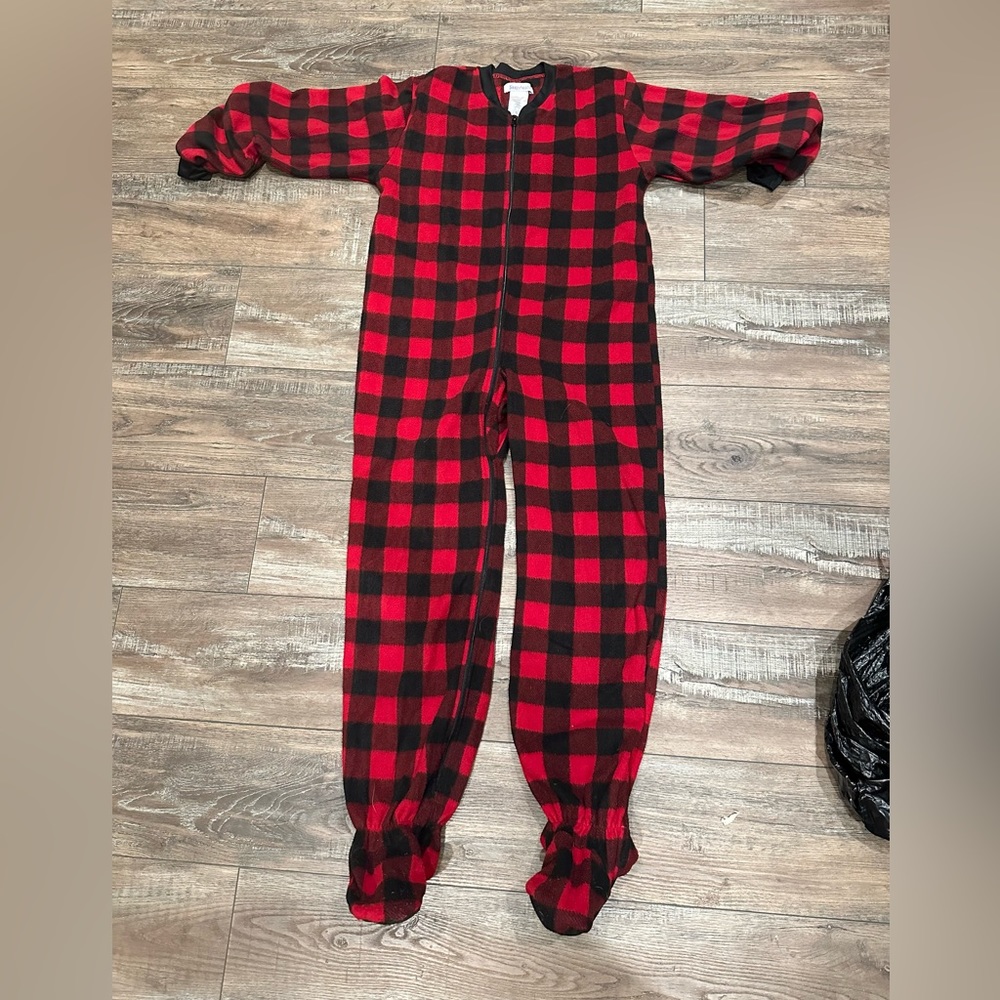 Youth Red plaid Feety Pajamas